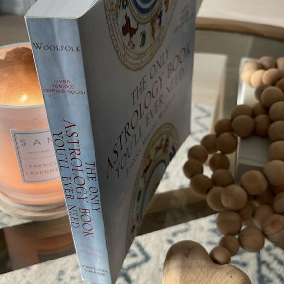 Joanna Martine Woolfolk - The Only Astrology Book You'll Ever Need - Picture 4 of 4